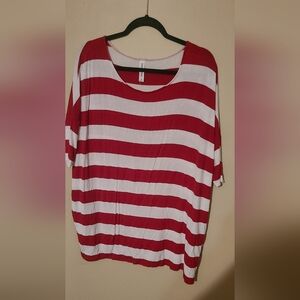 Zenana Outfitters Oversized Red and White Striped Tee Size Medium